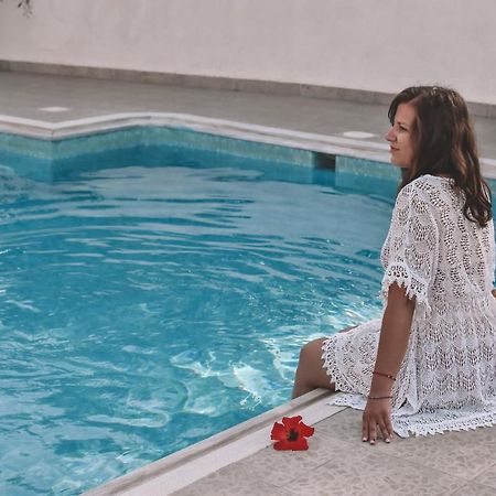 Eleonora Αnissaras Hotel Herszonisszosz Kültér fotó