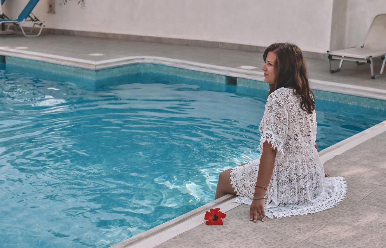 Eleonora Αnissaras Hotel Herszonisszosz Kültér fotó